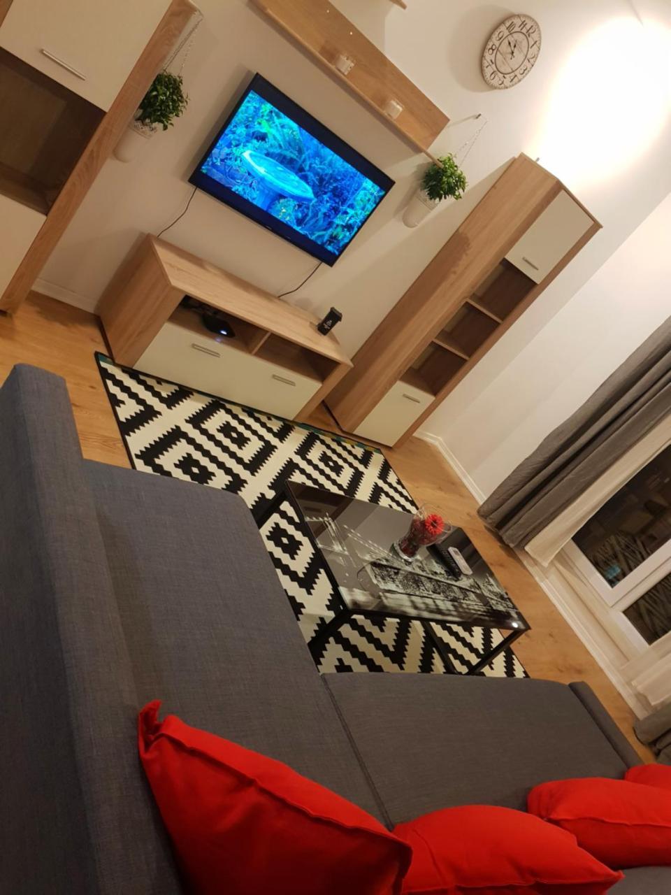 Modern Apartment With Pool In North Bucharest Cretuleasca Экстерьер фото