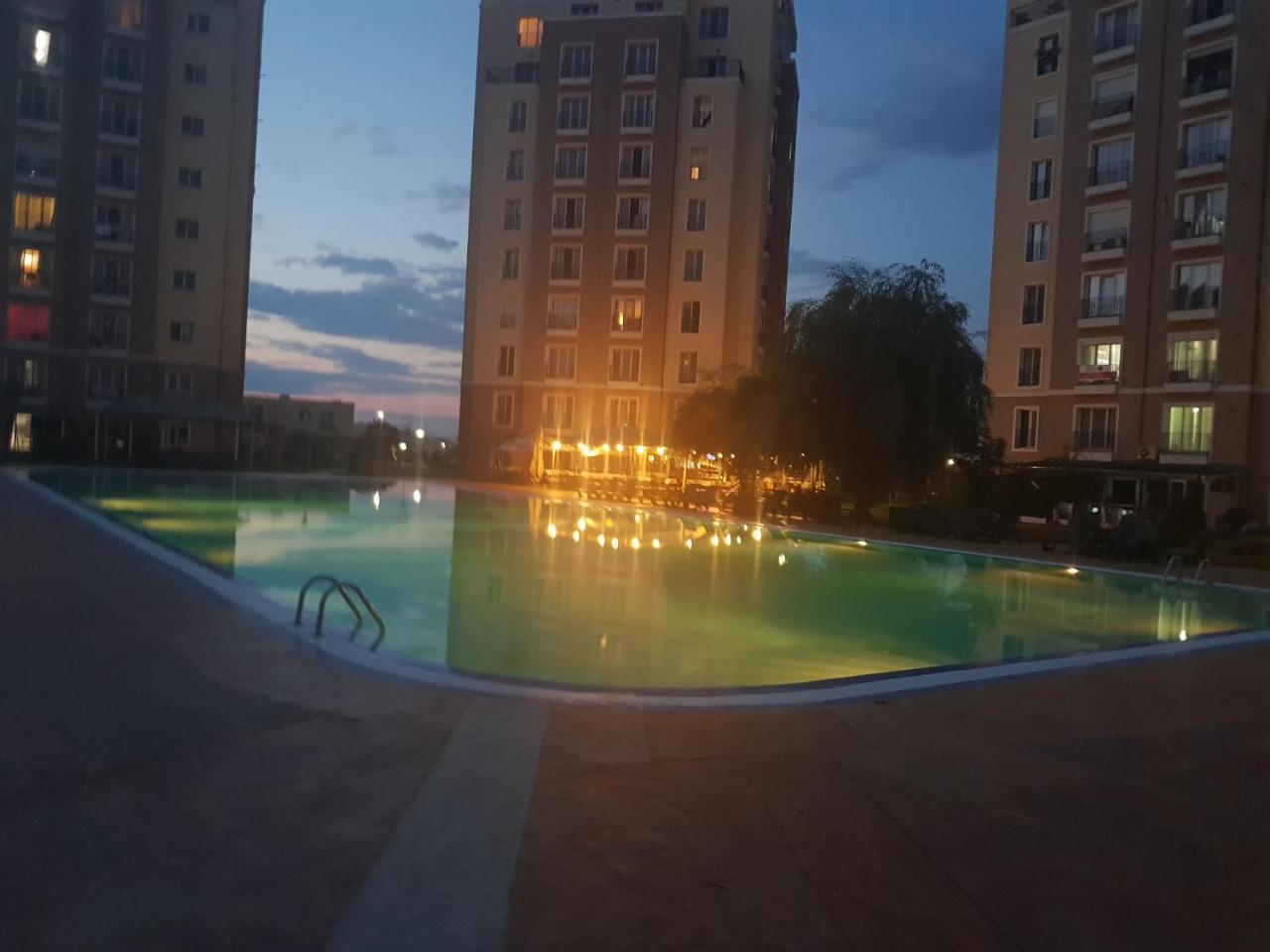 Modern Apartment With Pool In North Bucharest Cretuleasca Экстерьер фото